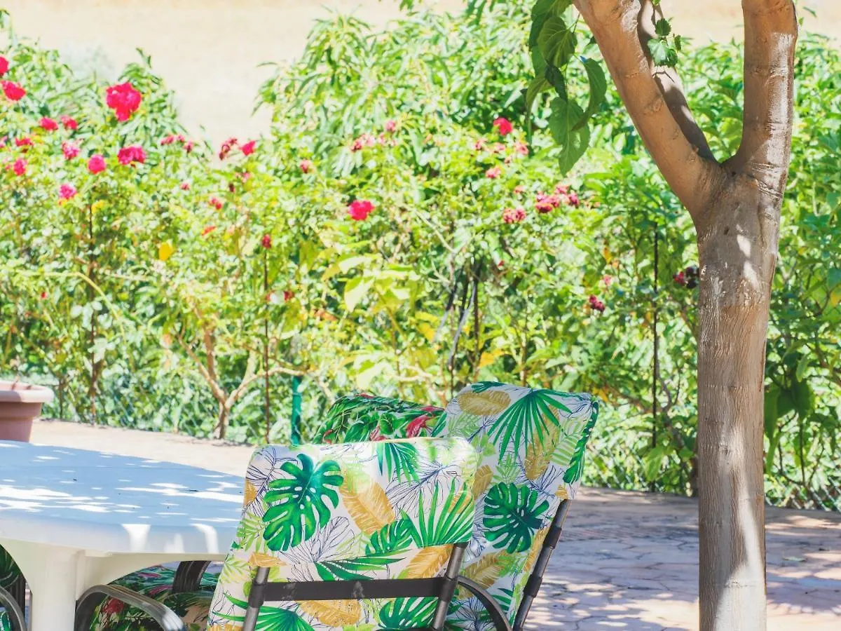 Cubo'S Finca Los Magnolios Alhaurín el Grande 別荘